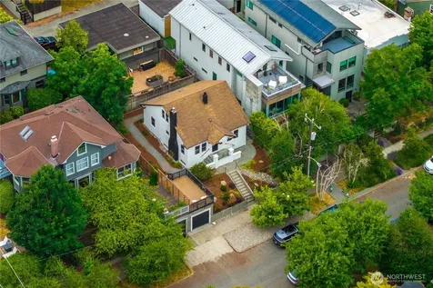 1509 4th Avenue W Seattle WA 98119