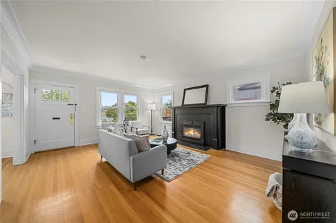 1509 4th Avenue W Seattle WA 98119