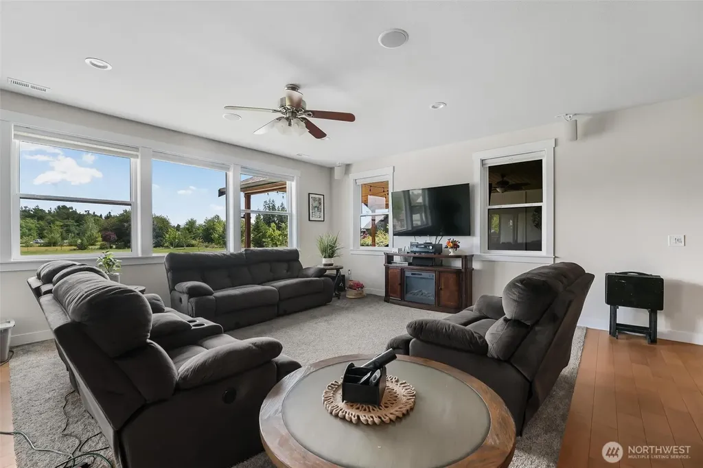 618 Ell Road Camano Island WA 98282