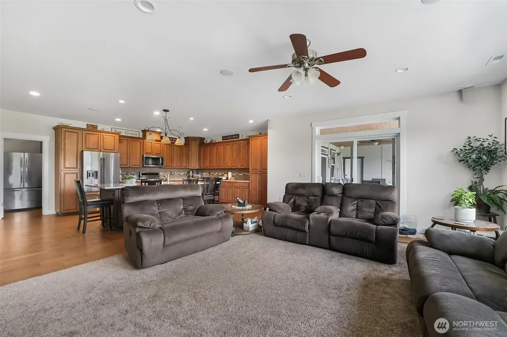 618 Ell Road Camano Island WA 98282