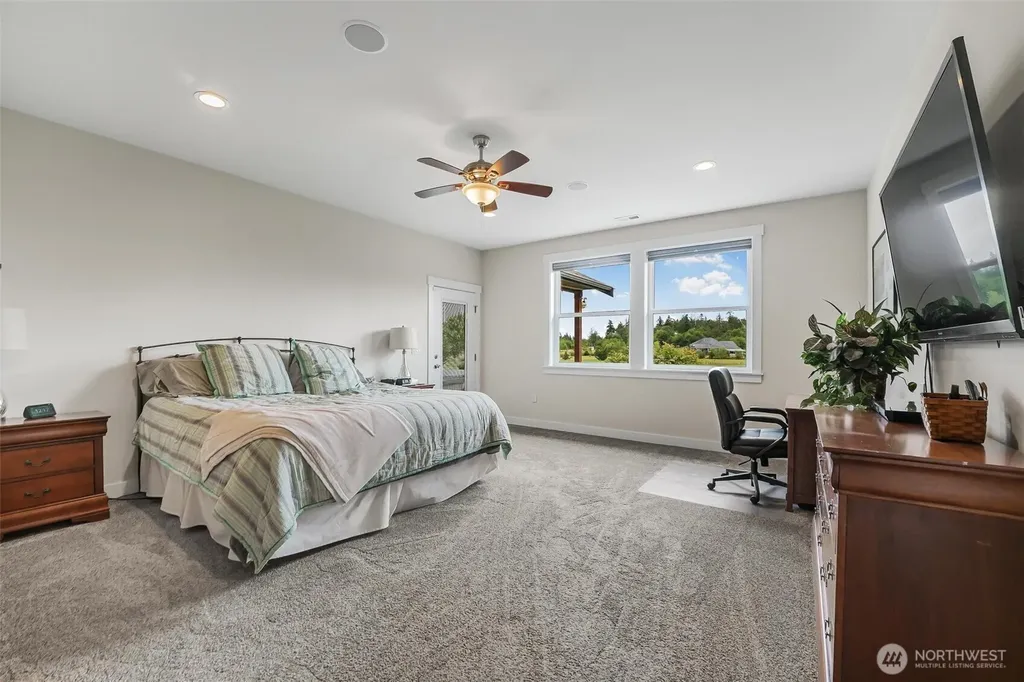 618 Ell Road Camano Island WA 98282