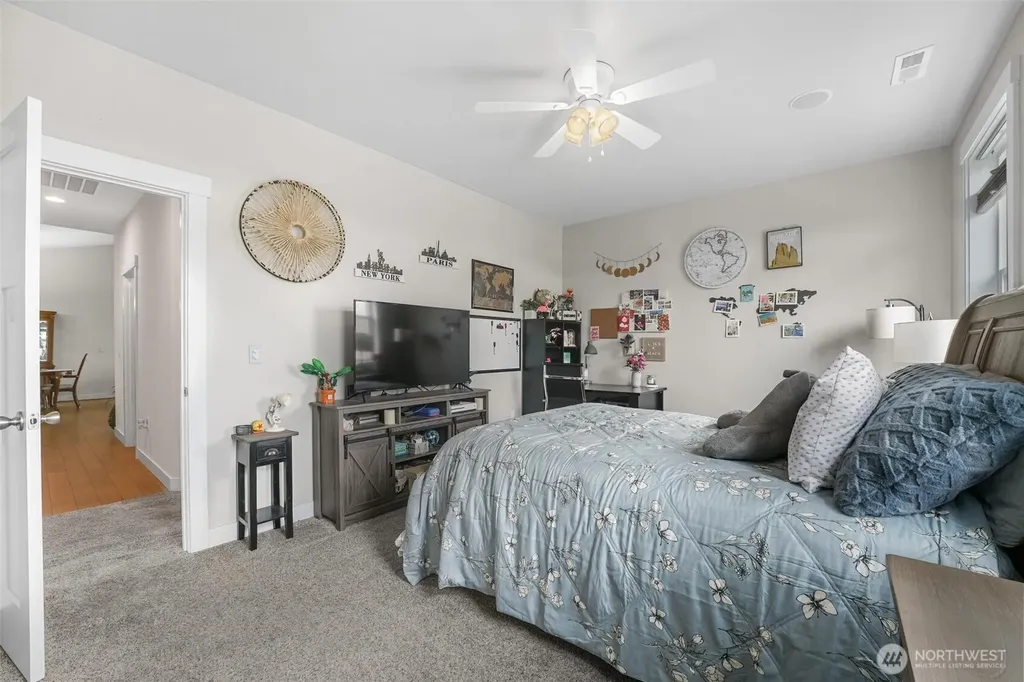 618 Ell Road Camano Island WA 98282