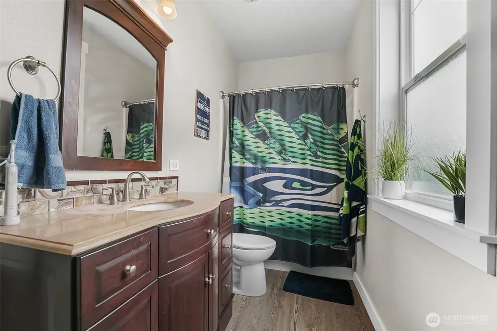 618 Ell Road Camano Island WA 98282