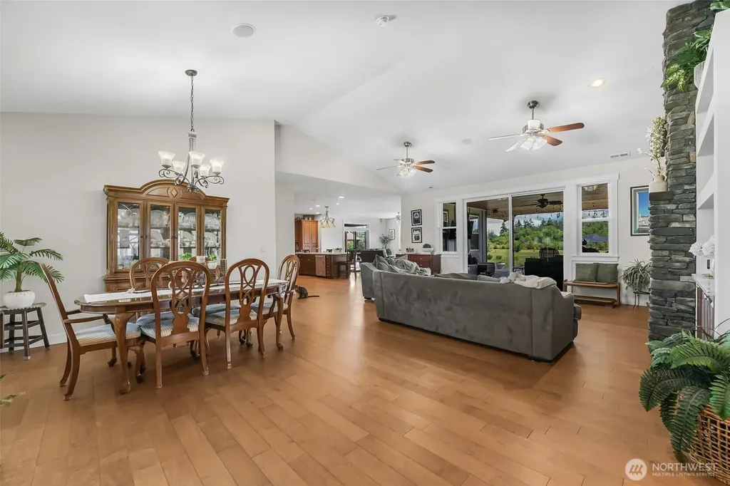 618 Ell Road Camano Island WA 98282