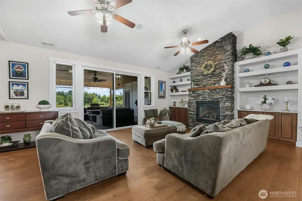 618 Ell Road Camano Island WA 98282