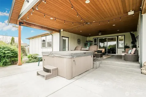 618 Ell Road Camano Island WA 98282