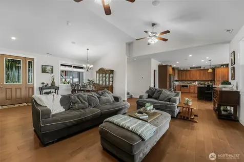 618 Ell Road Camano Island WA 98282