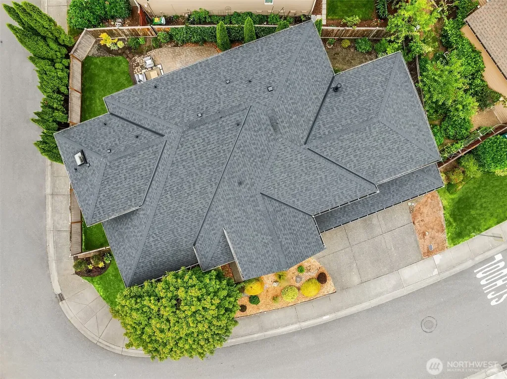 2205 239th Place NE Sammamish WA 98074