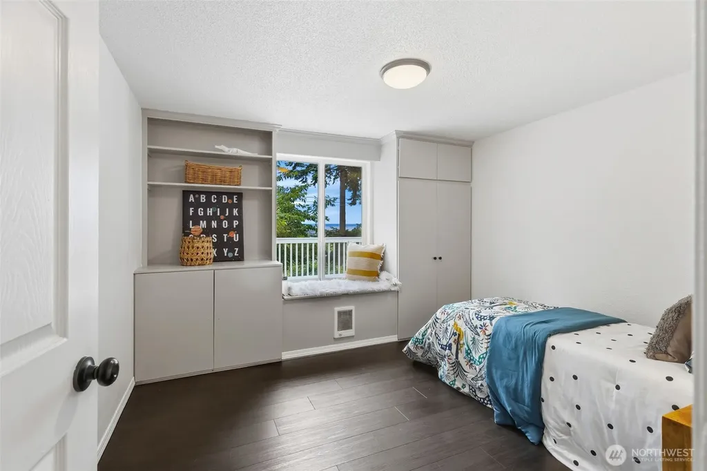 6426 NE Barrett Drive Poulsbo WA 98370
