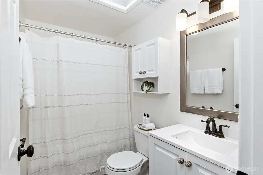 6426 NE Barrett Drive Poulsbo WA 98370