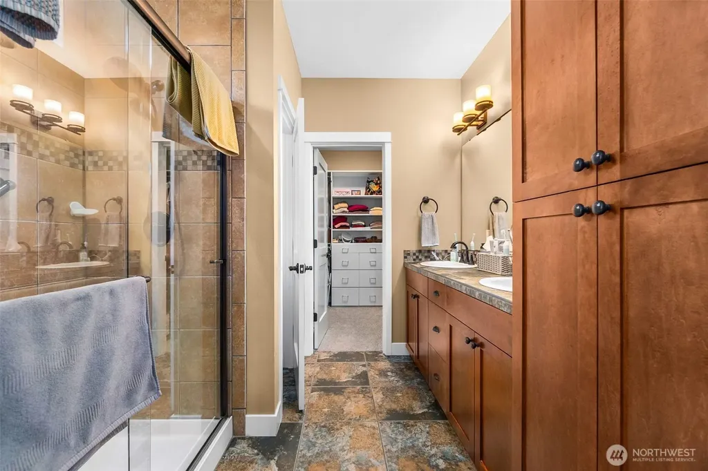 8227 Orcas Loop NE Lacey WA 98516