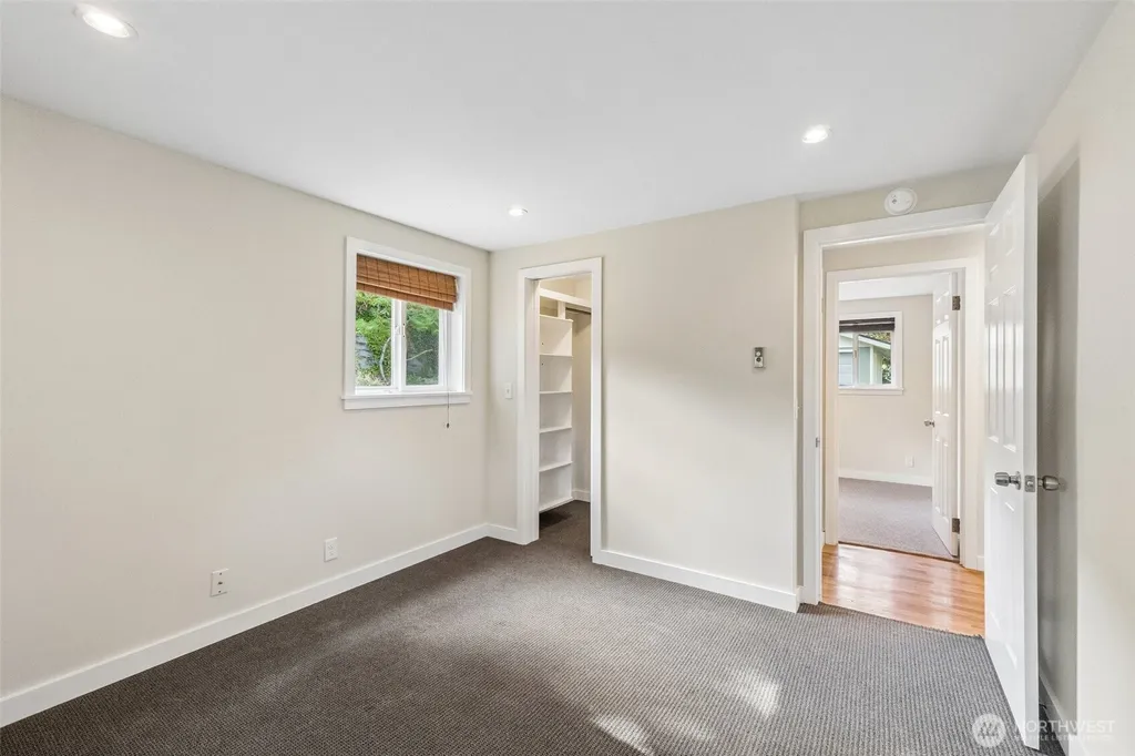 627 SW 106th Street Seattle WA 98146