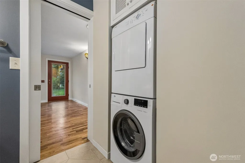 627 SW 106th Street Seattle WA 98146