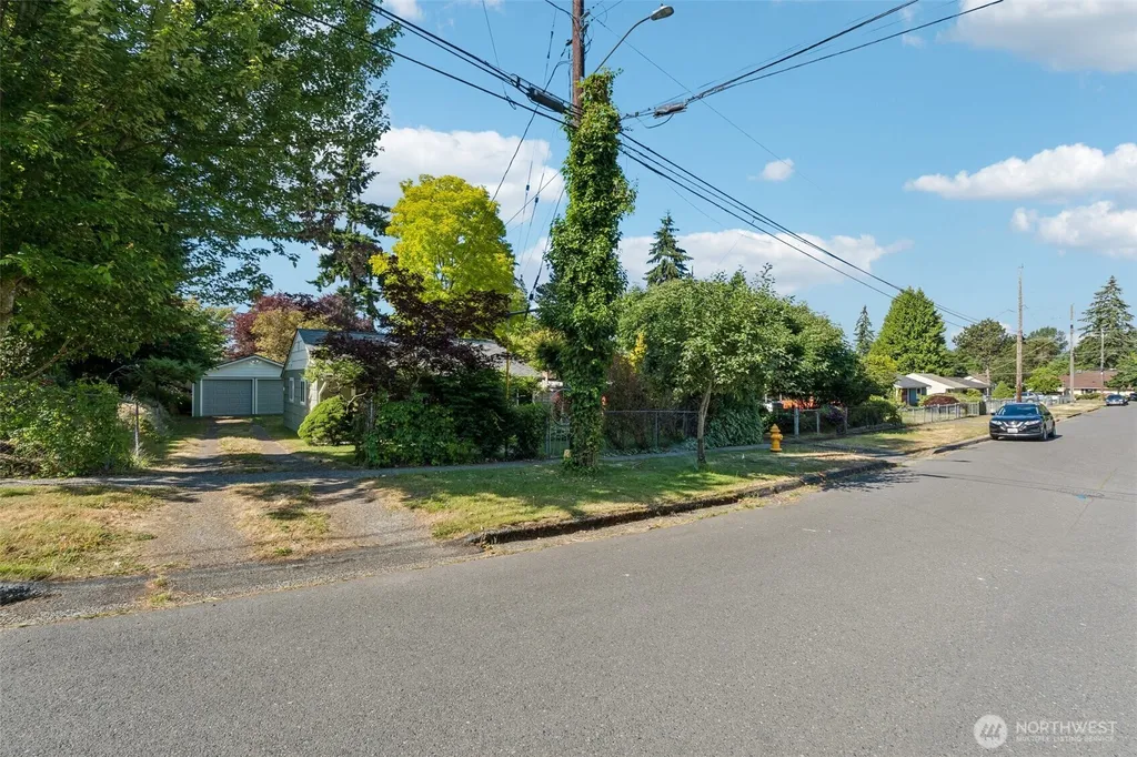 627 SW 106th Street Seattle WA 98146