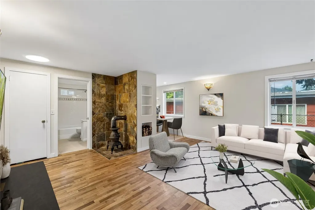 627 SW 106th Street Seattle WA 98146