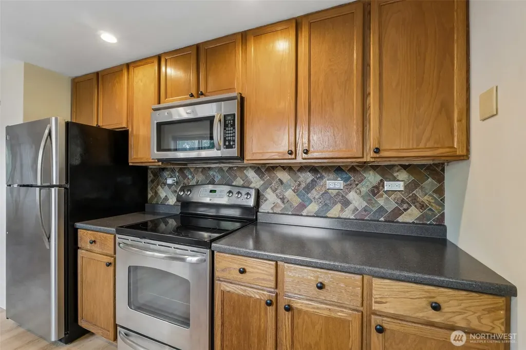 627 SW 106th Street Seattle WA 98146