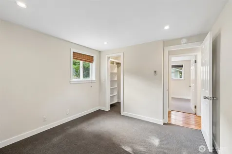 627 SW 106th Street Seattle WA 98146