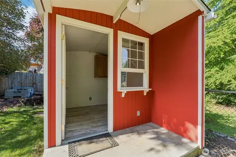 627 SW 106th Street Seattle WA 98146