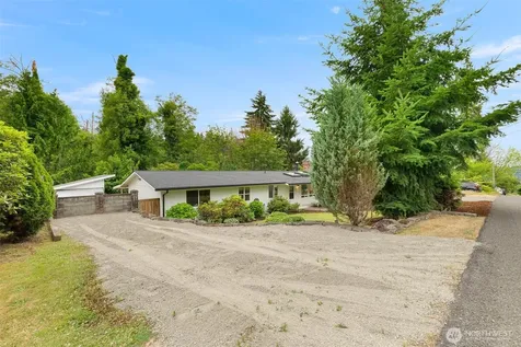 1716 9th Street SE Puyallup WA 98372