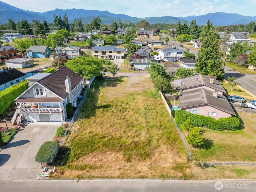 1632 W 6th Street Port Angeles WA 98362