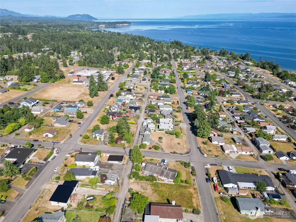 1632 W 6th Street Port Angeles WA 98362