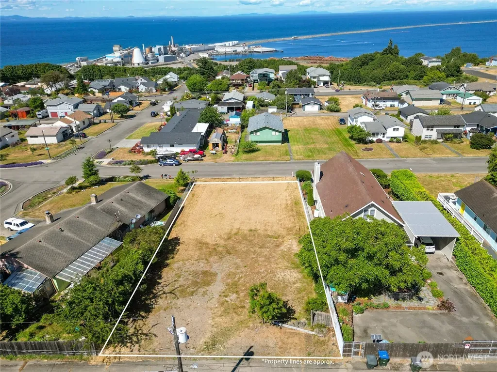 1632 W 6th Street Port Angeles WA 98362