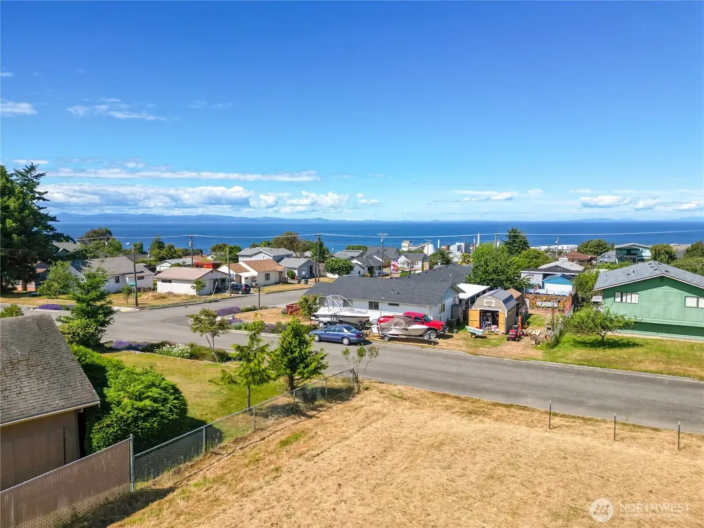 1632 W 6th Street Port Angeles WA 98362
