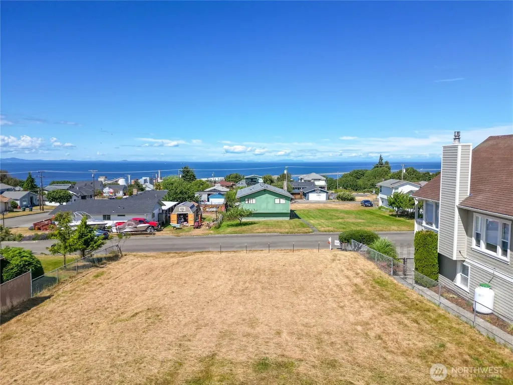 1632 W 6th Street Port Angeles WA 98362