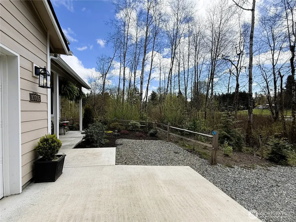 10705 36th Street E Edgewood WA 98372