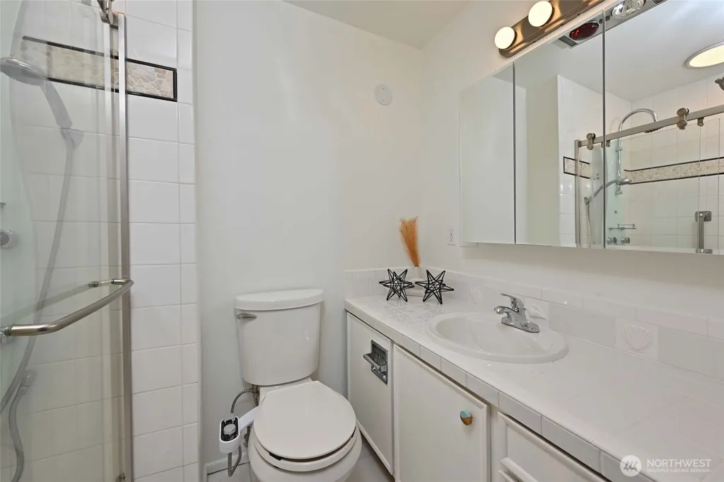 2636 22nd Avenue W Seattle WA 98199