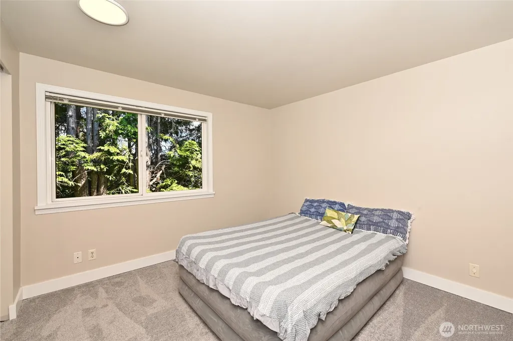 2636 22nd Avenue W Seattle WA 98199