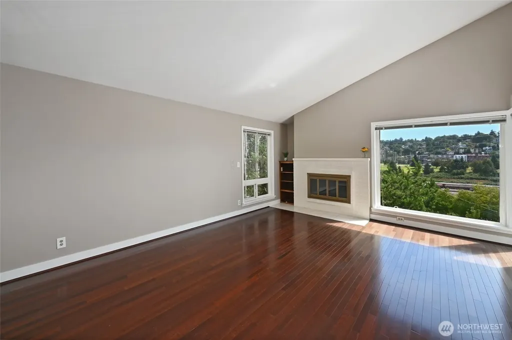 2636 22nd Avenue W Seattle WA 98199