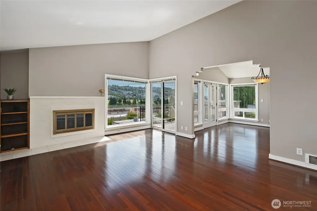 2636 22nd Avenue W Seattle WA 98199