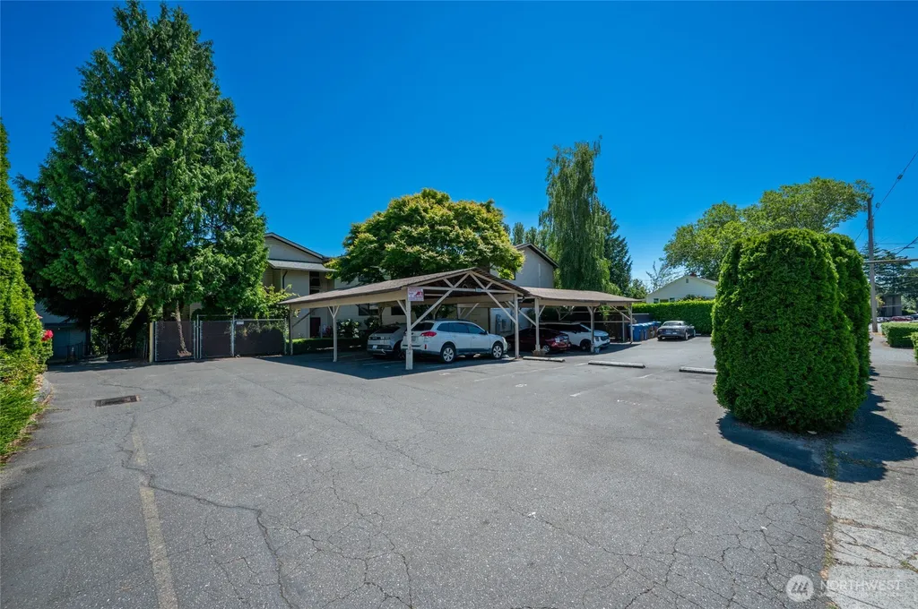 2636 22nd Avenue W Seattle WA 98199