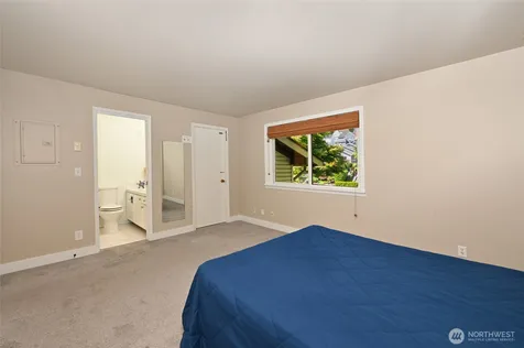 2636 22nd Avenue W Seattle WA 98199
