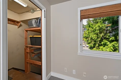 2636 22nd Avenue W Seattle WA 98199