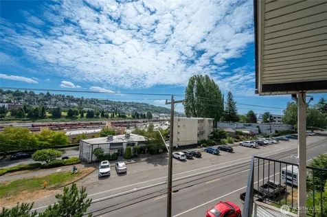 2636 22nd Avenue W Seattle WA 98199