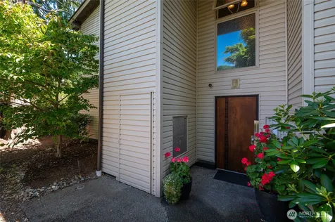 2636 22nd Avenue W Seattle WA 98199