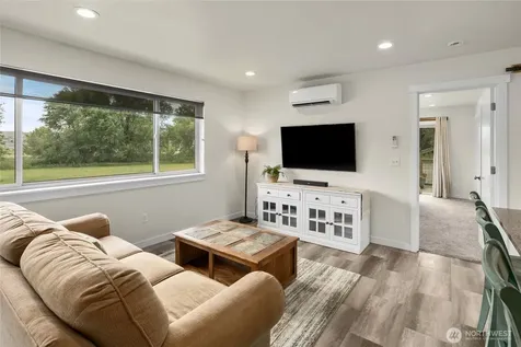 308 W 1st Avenue Kittitas WA 98934