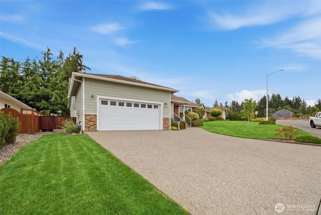 8013 283rd Street NW Stanwood WA 98292