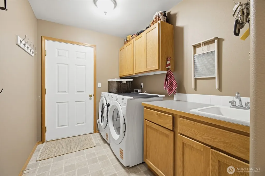 8013 283rd Street NW Stanwood WA 98292
