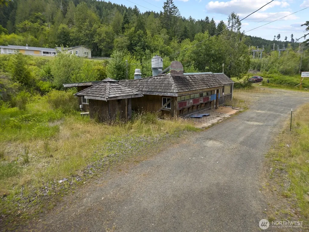 21391 N Us Highway 101 Shelton WA 98584