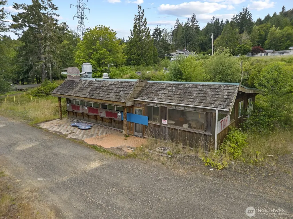 21391 N Us Highway 101 Shelton WA 98584