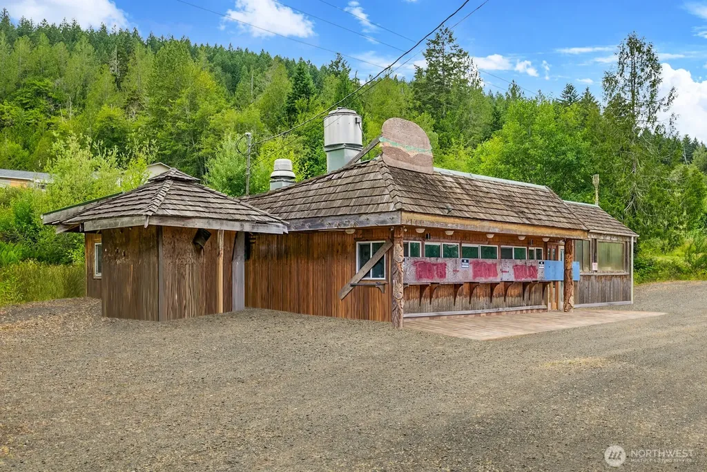 21391 N Us Highway 101 Shelton WA 98584