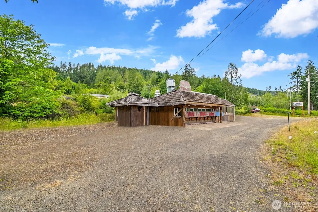 21391 N Us Highway 101 Shelton WA 98584