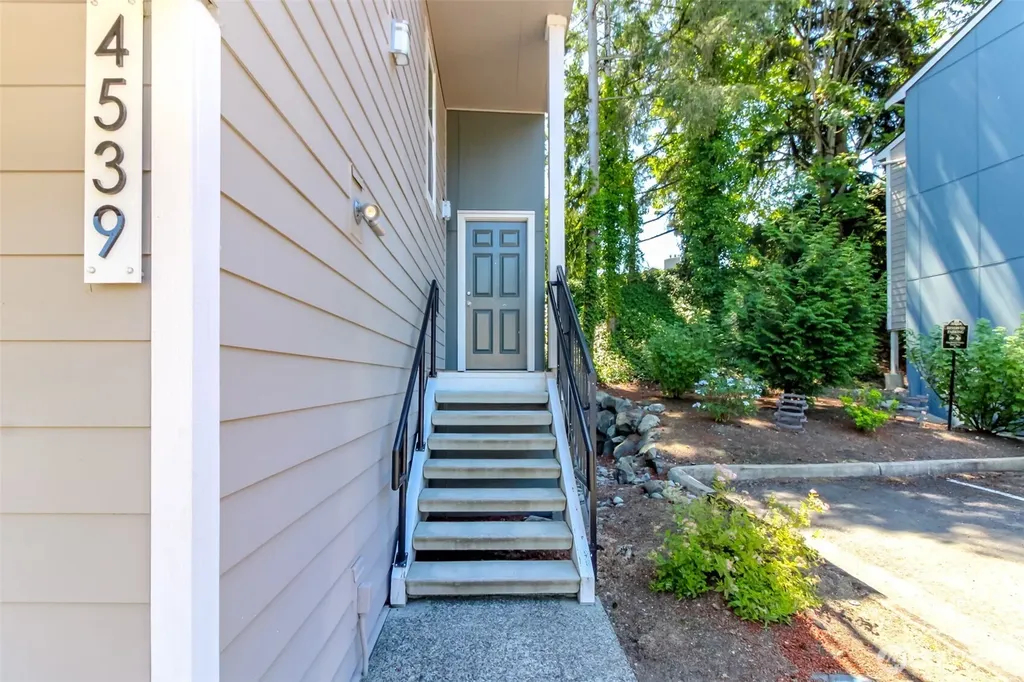 4539 S 248th Place Kent WA 98032