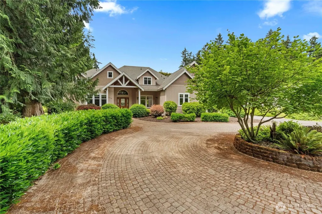 2110 43rd Street SE Puyallup WA 98372