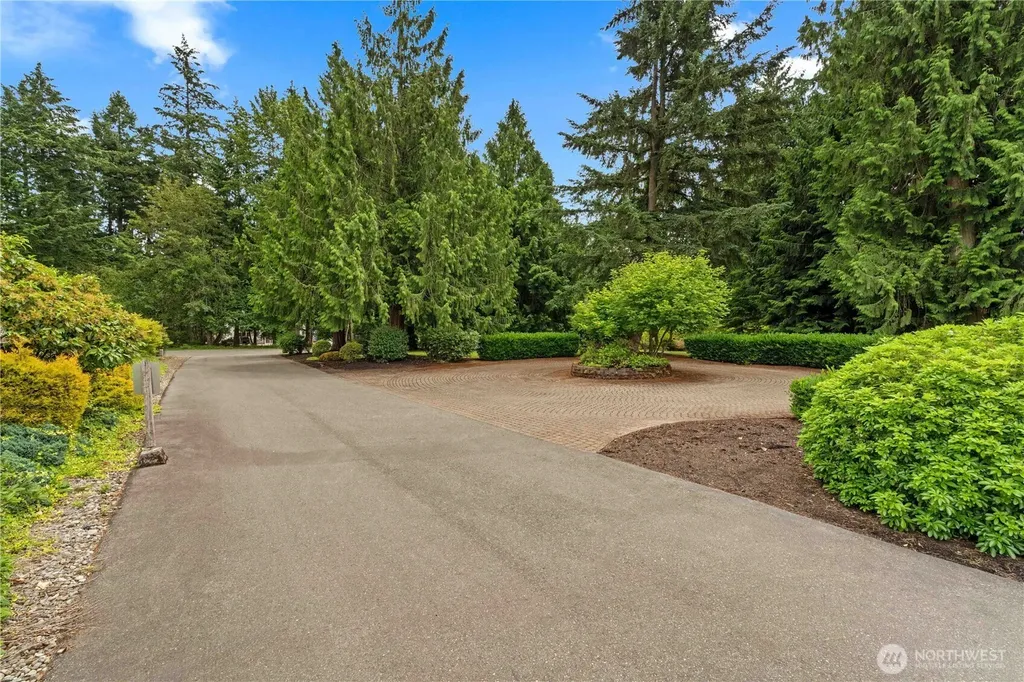 2110 43rd Street SE Puyallup WA 98372