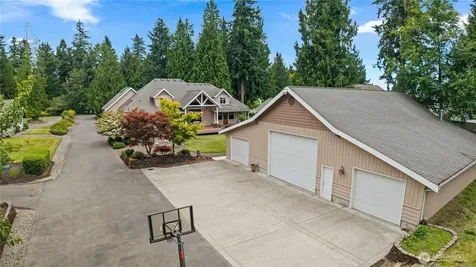 2110 43rd Street SE Puyallup WA 98372