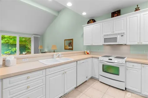 7002 Fairway Lane SE Olympia WA 98501